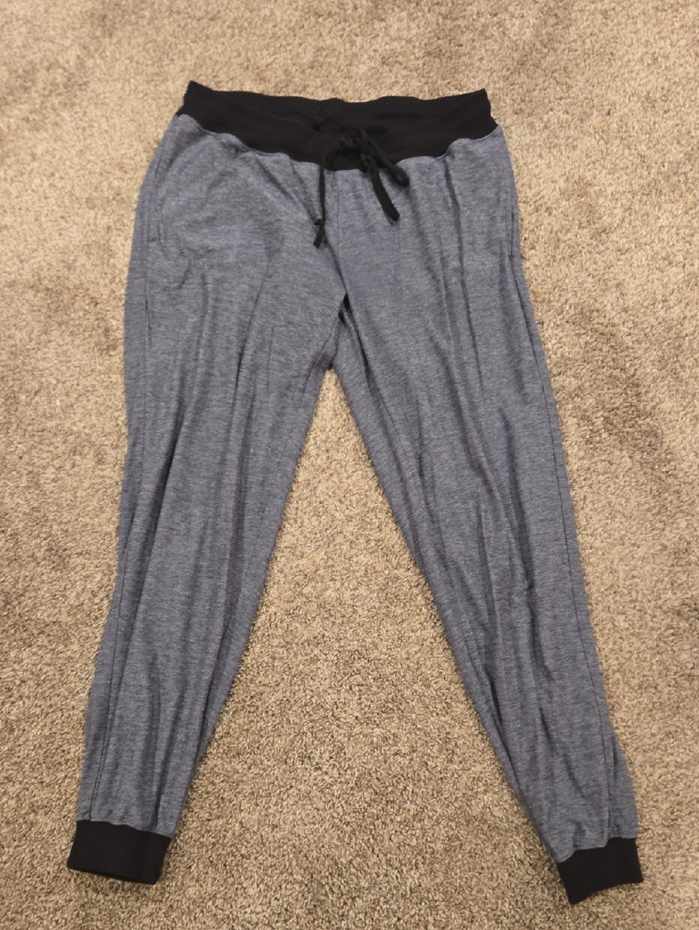 oiselle Lux Heather Gray Joggers with Black Rib Trim